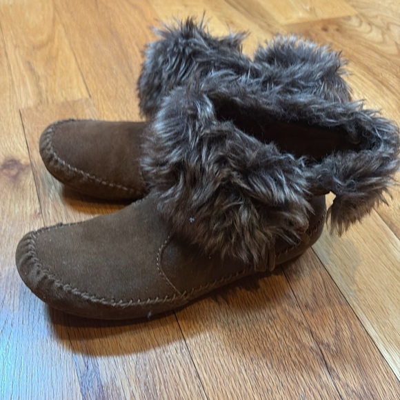 • Minnetonka • - Picture 3 of 6